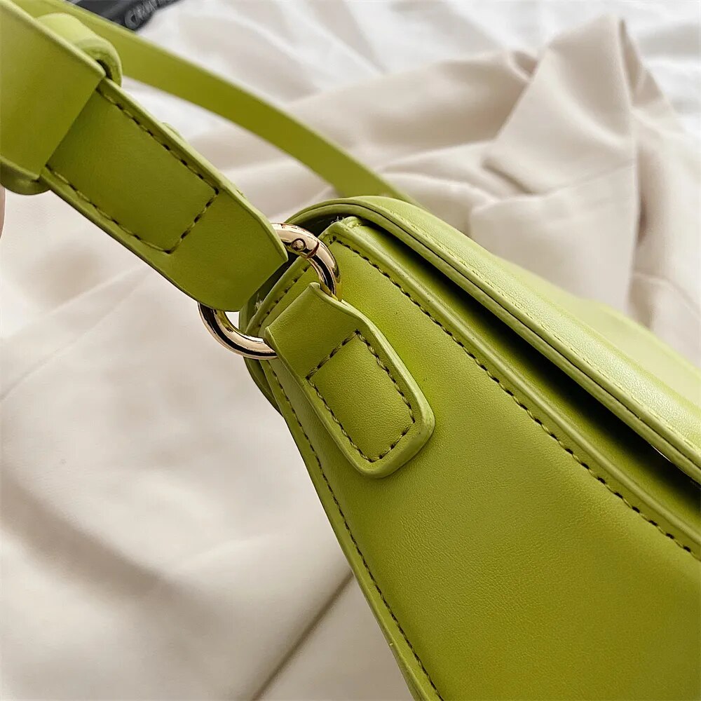 Wavy Shoulder Bag – Isadora