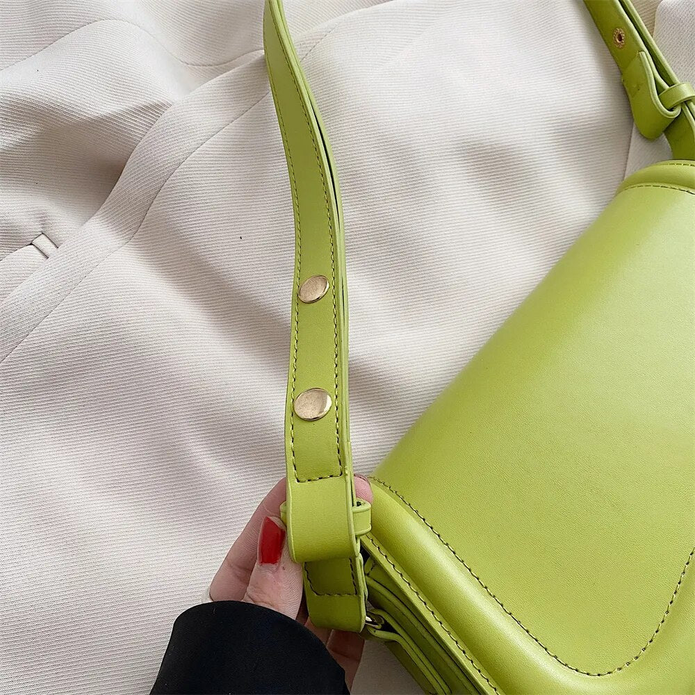 Wavy Shoulder Bag – Isadora