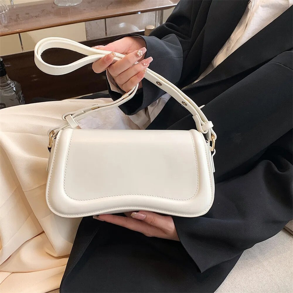 Wavy Shoulder Bag – Isadora